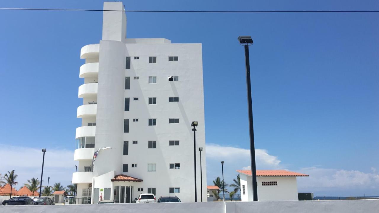 Playa La Barqueta , Las Olas Tower Front ダビッド エクステリア 写真